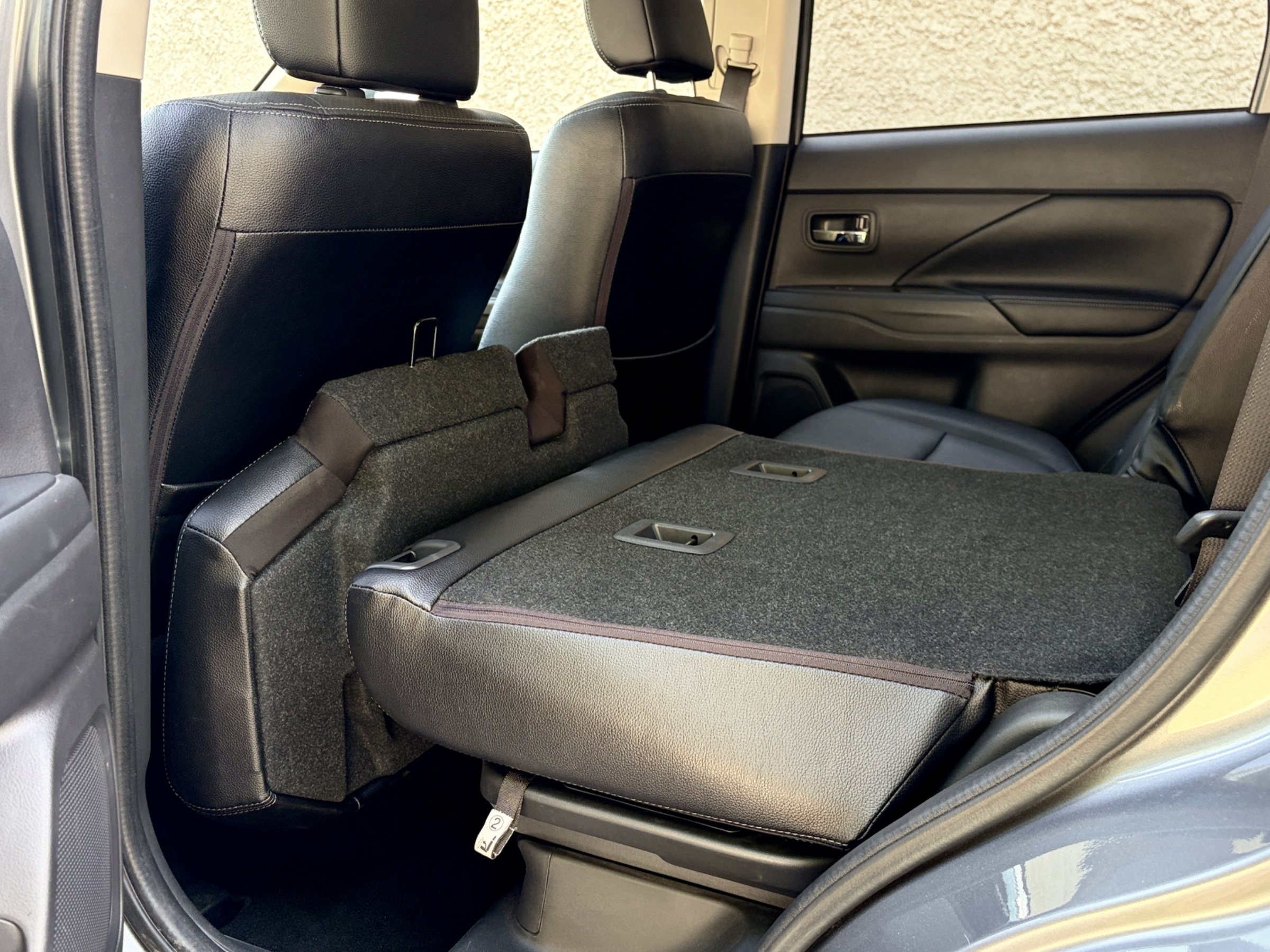 2018 MITSUBISHI OUTLANDER SEL | 7 SEATS | ONE-OWNER | WELL SERVICED — photo 11