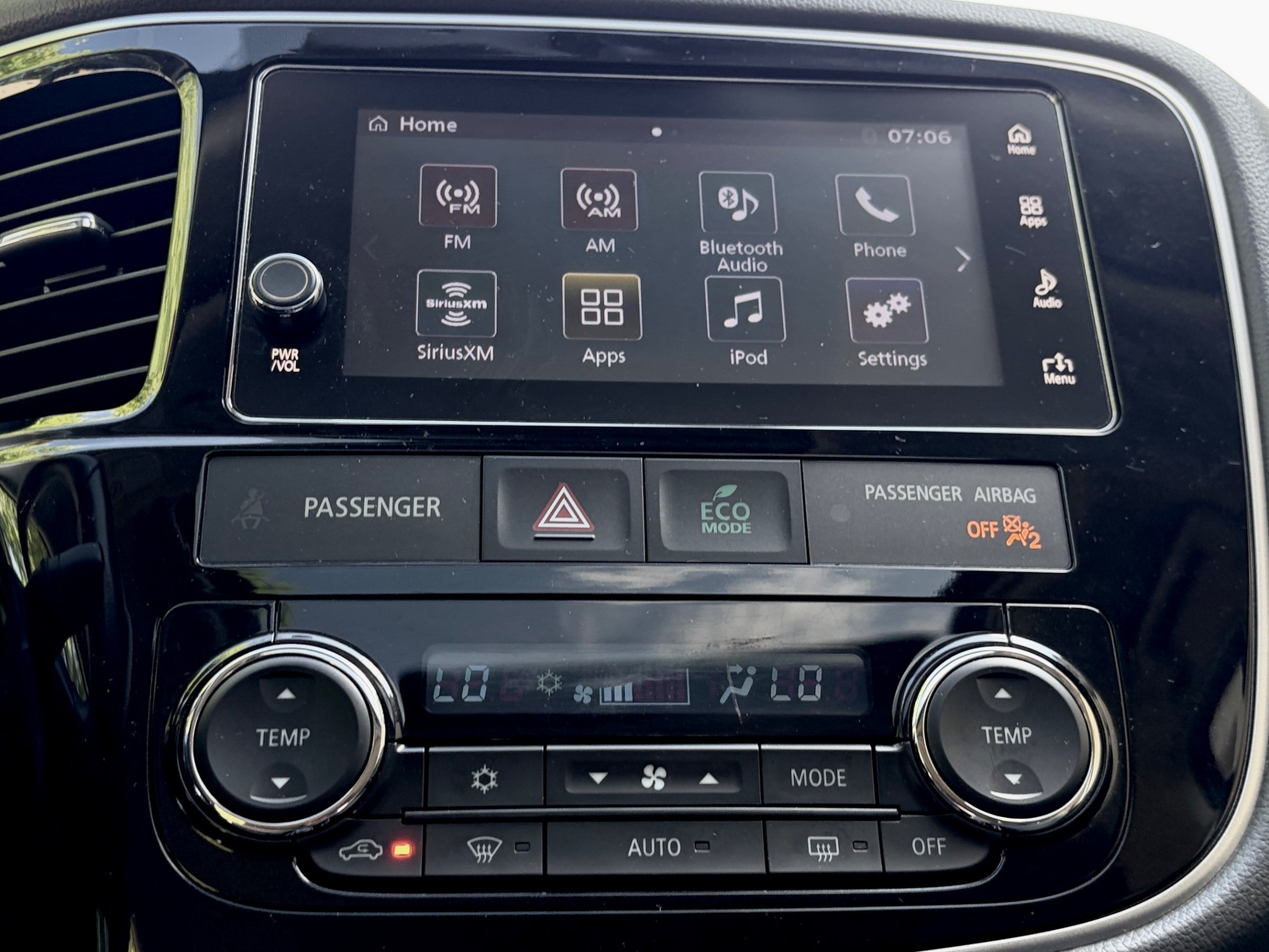 2018 MITSUBISHI OUTLANDER SEL | 7 SEATS | ONE-OWNER | WELL SERVICED — photo 18