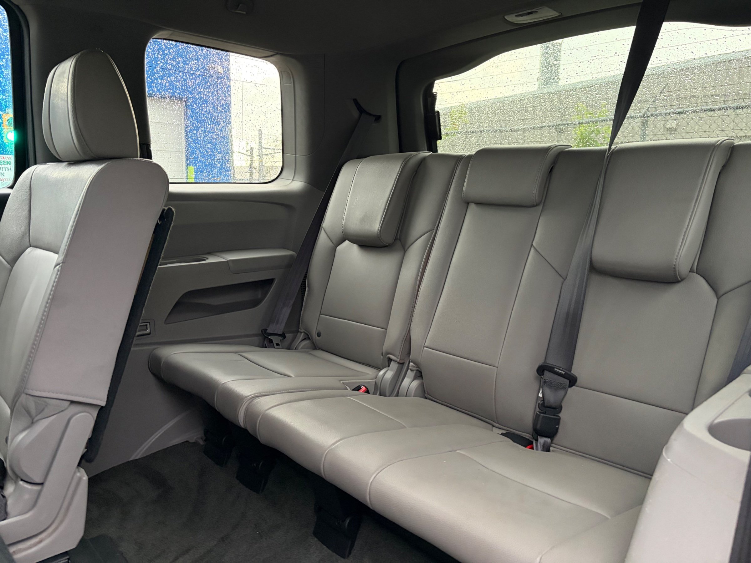2015 HONDA PILOT EX-L  AWD | Rear Entertainment | One Owner | No Accidents | 2 Sets of Tires — photo 12