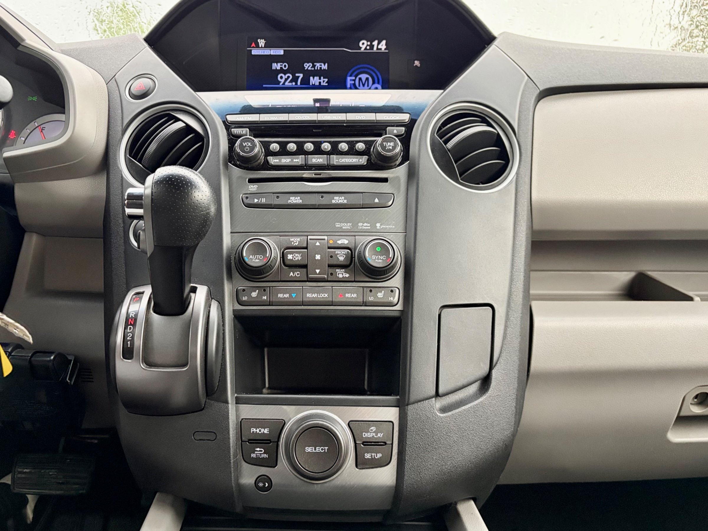 2015 HONDA PILOT EX-L  AWD | Rear Entertainment | One Owner | No Accidents | 2 Sets of Tires — photo 16