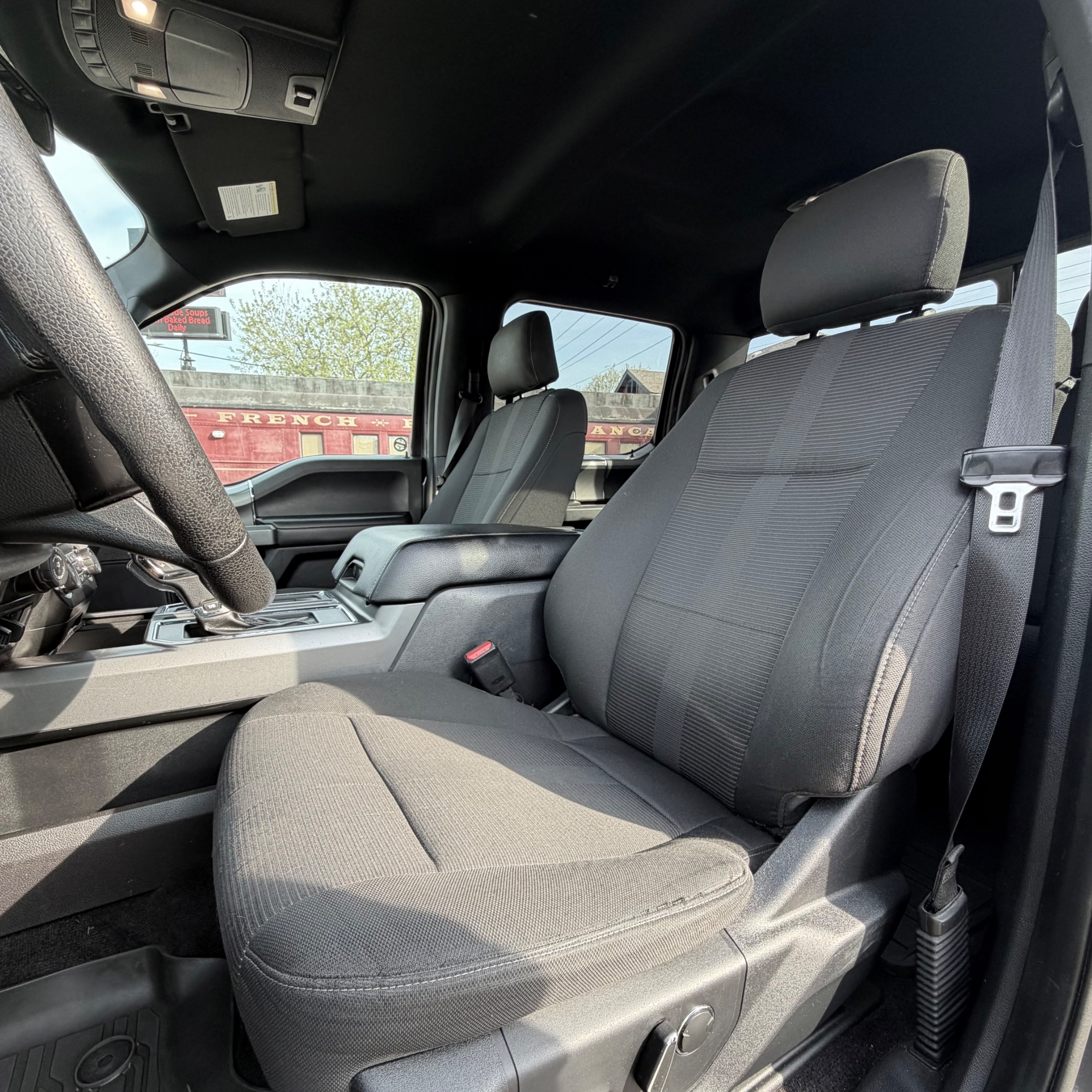 2016 FORD F-150 XLT | SPORT | LOW KMS — photo 12