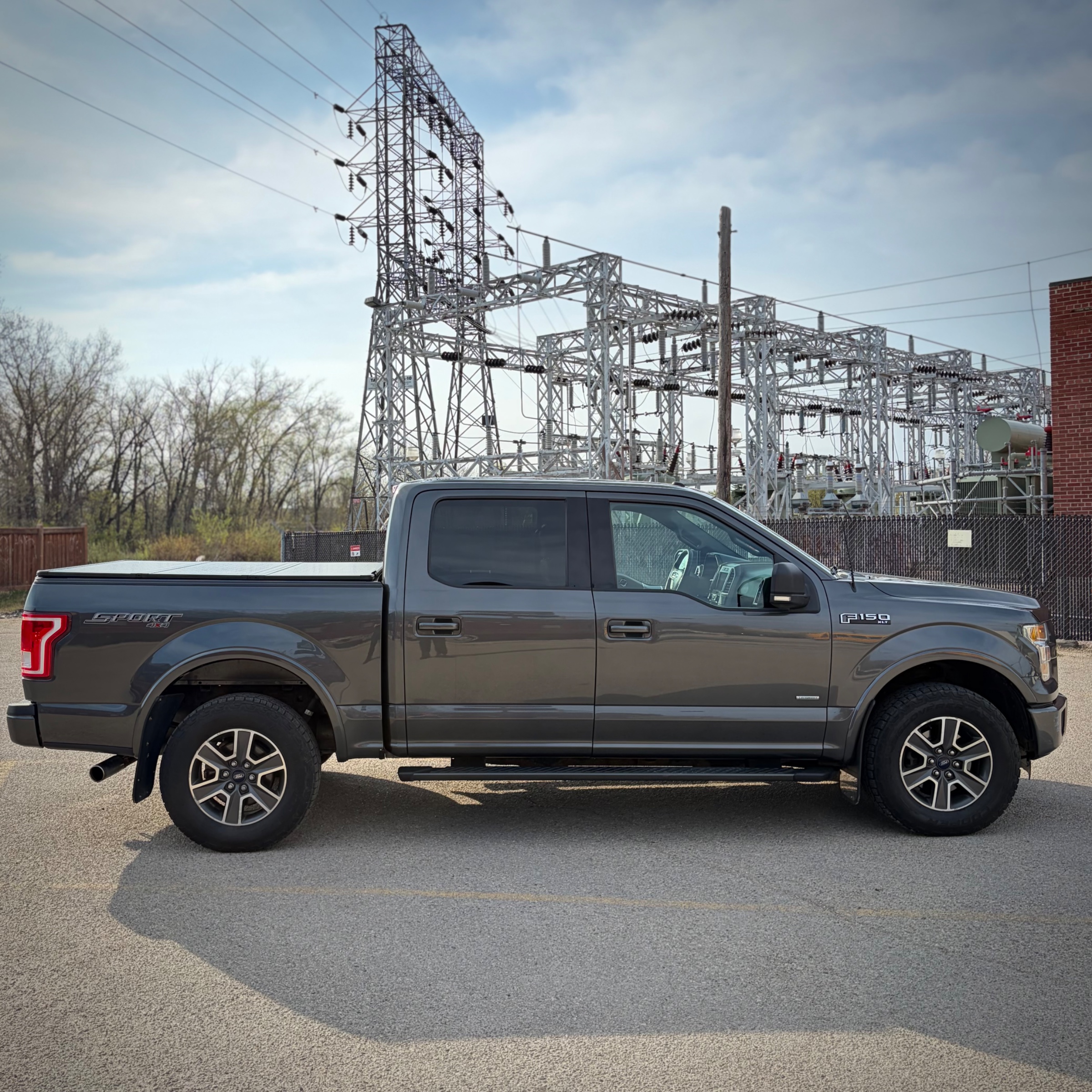 2016 FORD F-150 XLT | SPORT | LOW KMS — photo 9