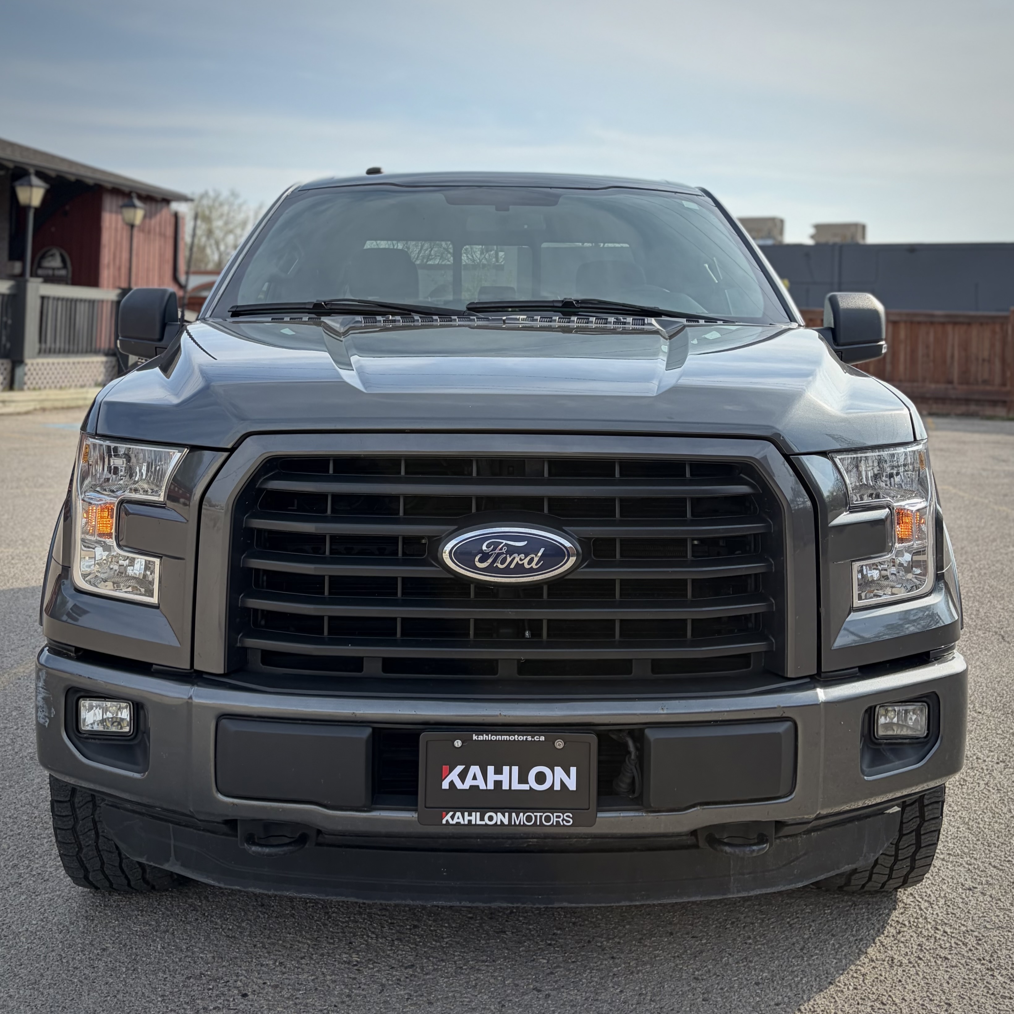 2016 FORD F-150 XLT | SPORT | LOW KMS — photo 3