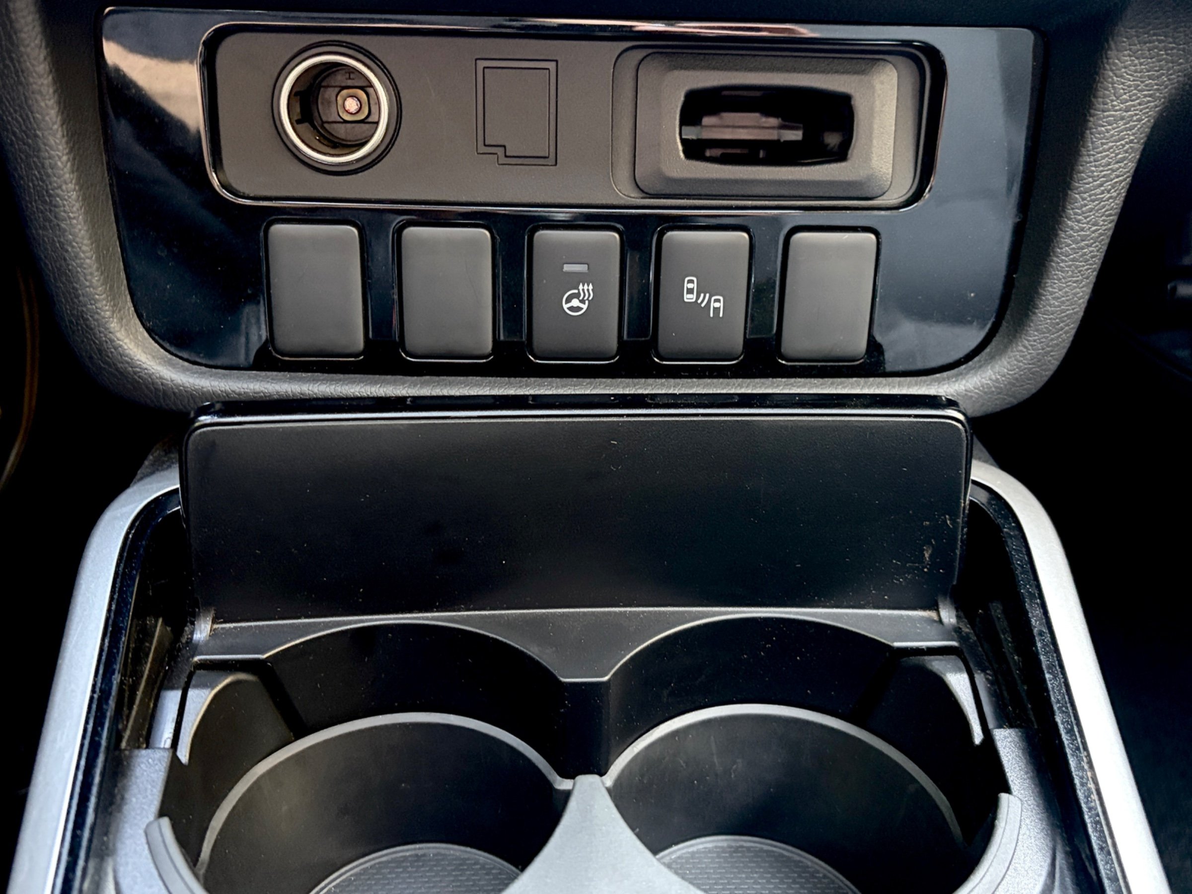 2018 MITSUBISHI OUTLANDER SEL | 7 SEATS | ONE-OWNER | WELL SERVICED — photo 24