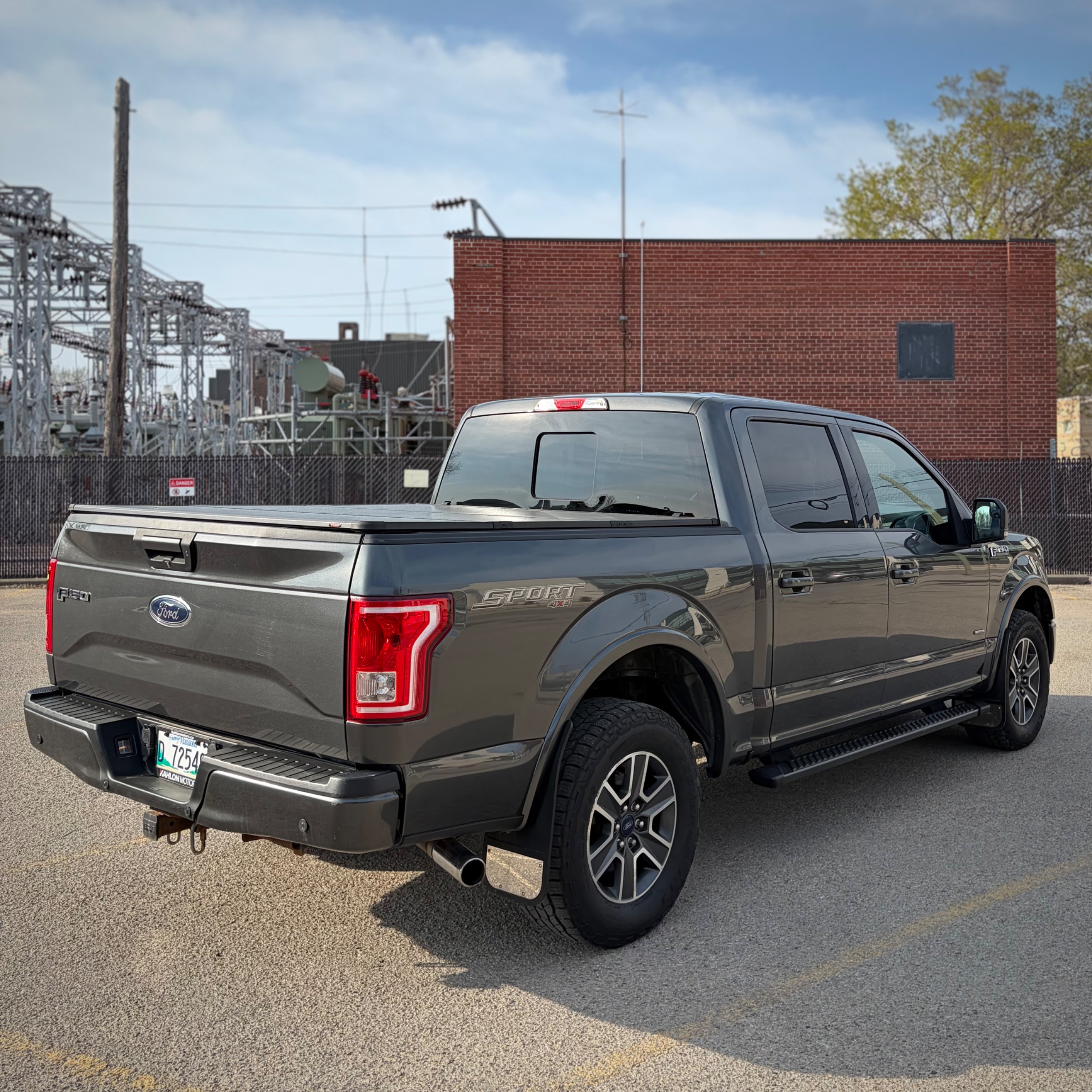2016 FORD F-150 XLT | SPORT | LOW KMS — photo 8