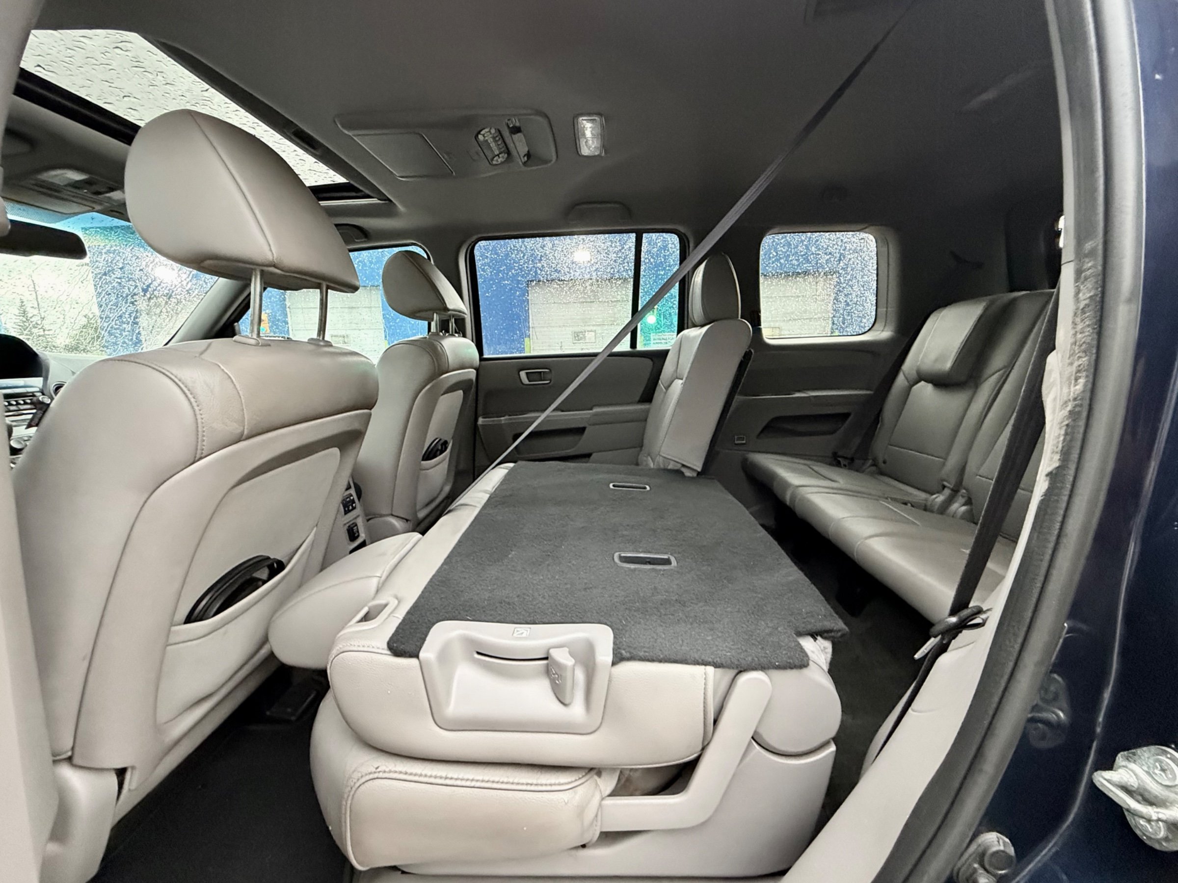 2015 HONDA PILOT EX-L  AWD | Rear Entertainment | One Owner | No Accidents | 2 Sets of Tires — photo 14